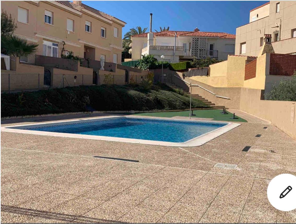 Adosado Cerca De La Playa Y Club De Buceo Con Piscina En Calabardina, Aguilas * Calabardina